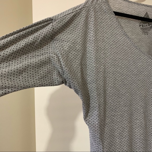 Volcom Long Sleeve Gray Top with Black Polka Dots - Picture 7 of 8
